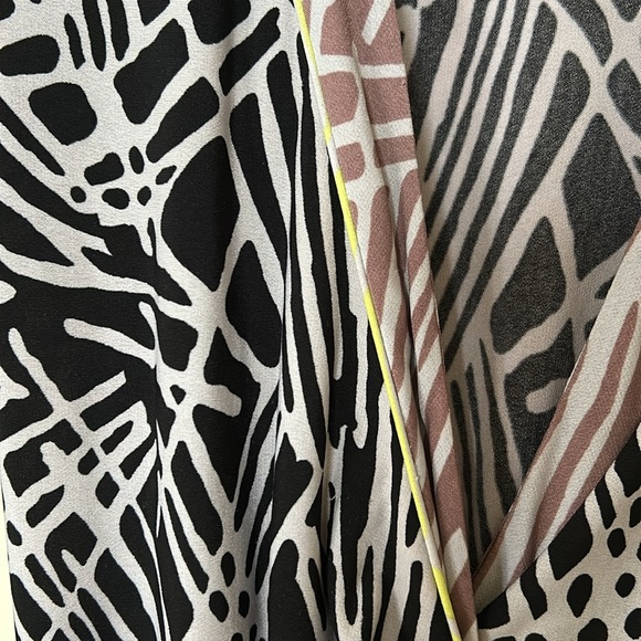 BCBG wrapped dress - Picture 2 of 6